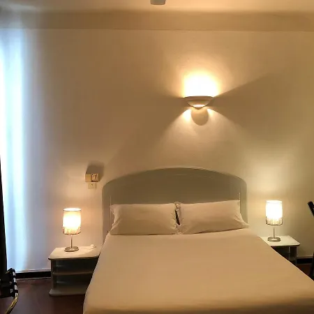Otel Marengo Ajaccio (Corsica)